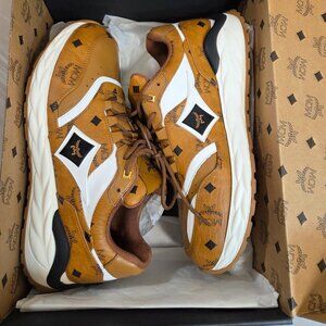 MCM skywander lo sneakers in visetos size US10